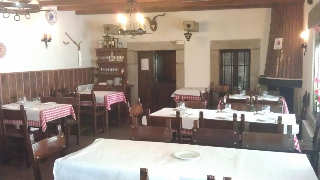 Hostal Restaurante El Chato El Barraco 외부 사진